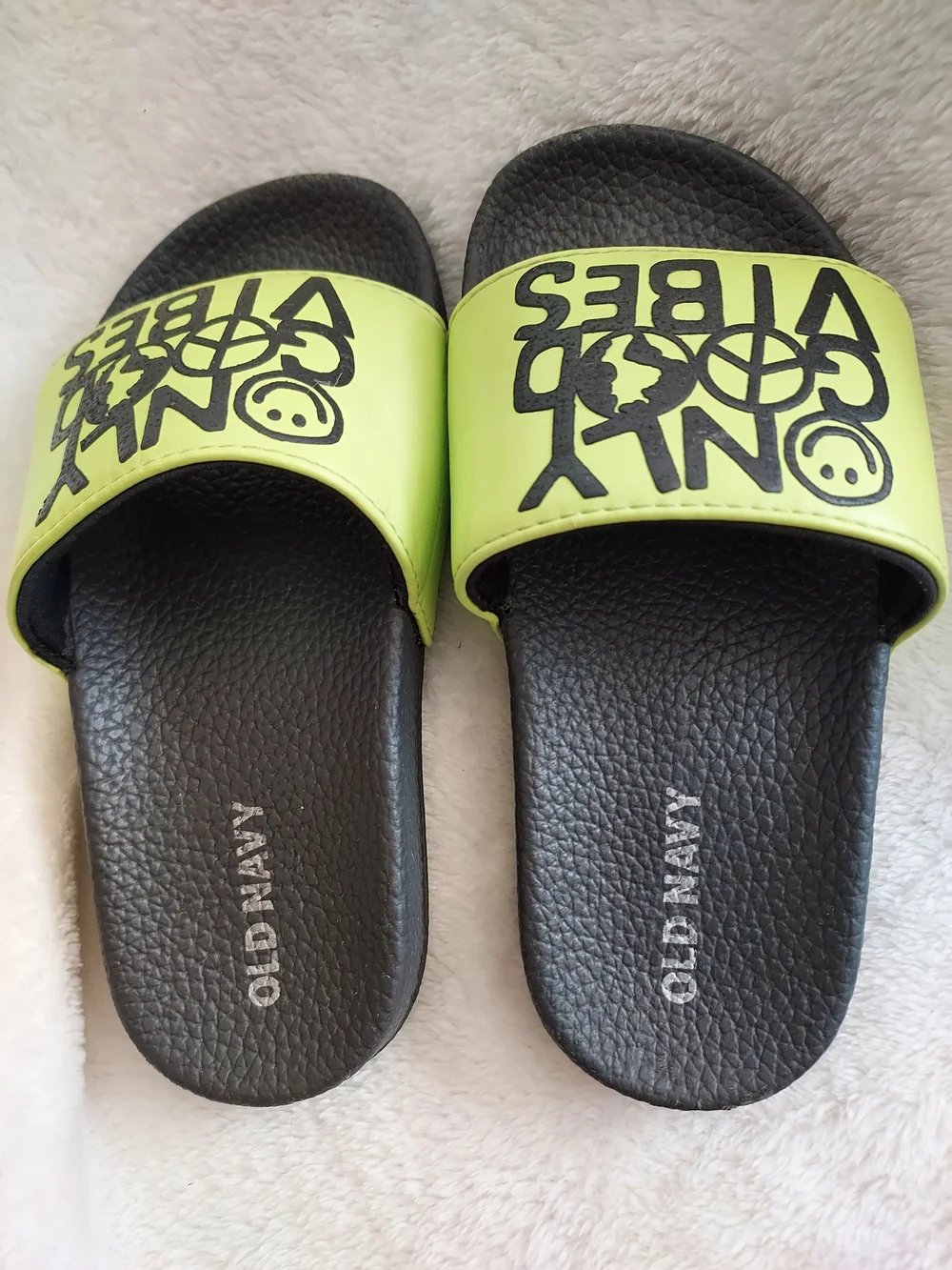 Old Navy Only Good Vibes Kids Slide Sandals Neon Lime & Black 10-11 Beach Pool